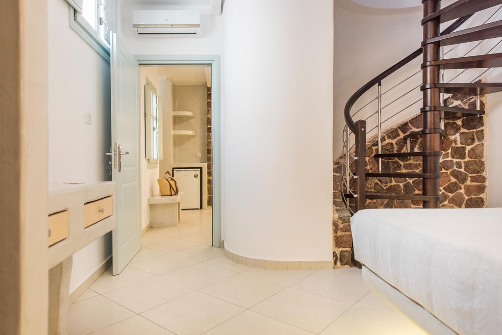 Kamári Secret Earth Villas - Santorini מראה חיצוני תמונה