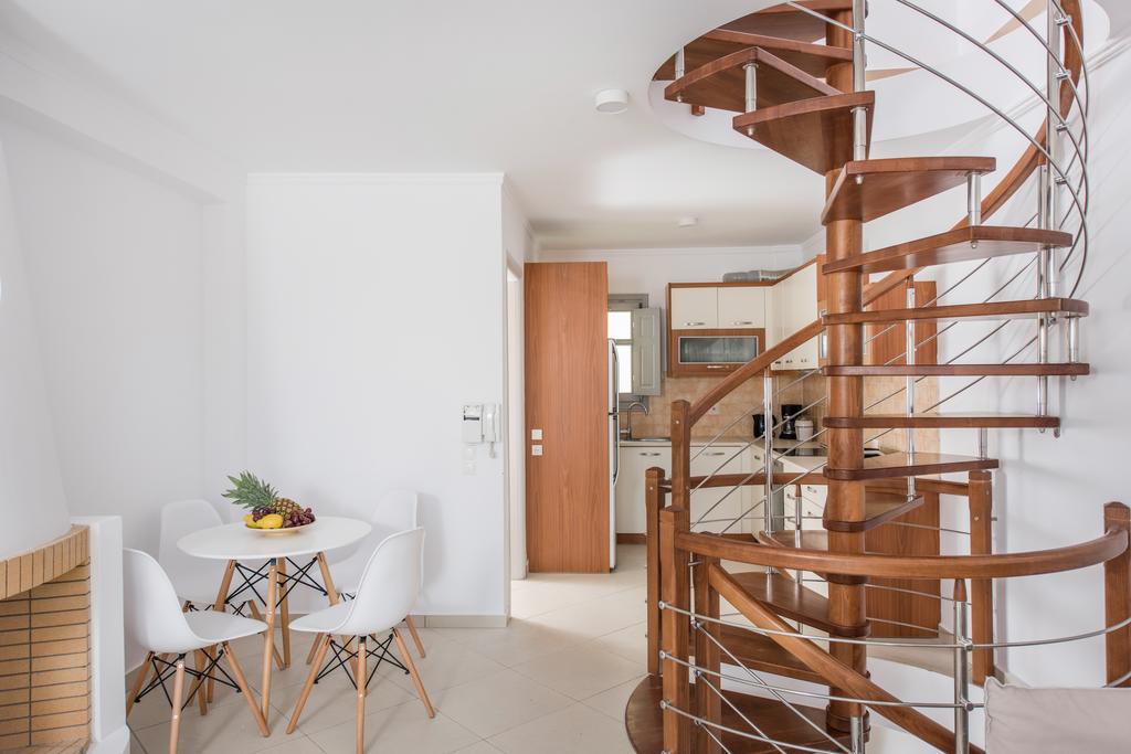 Kamári Secret Earth Villas - Santorini מראה חיצוני תמונה