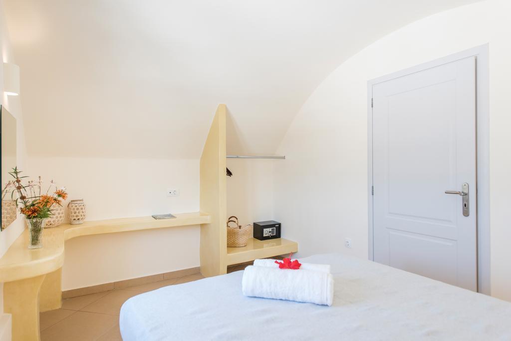 Kamári Secret Earth Villas - Santorini מראה חיצוני תמונה